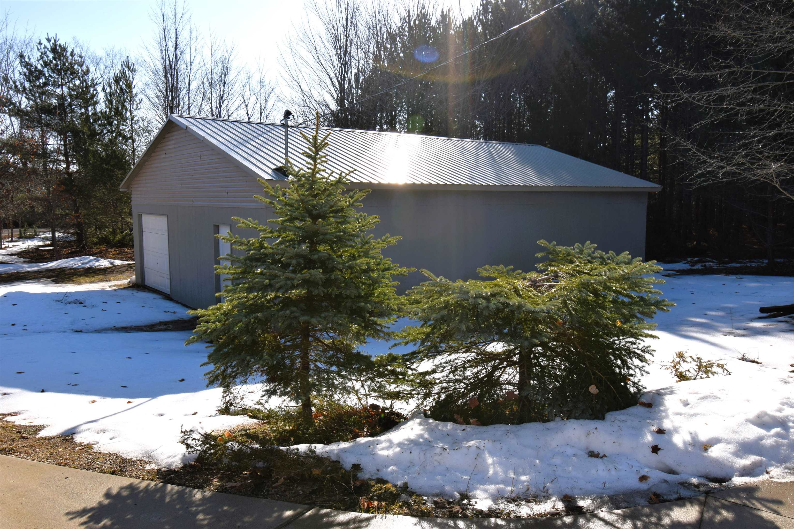6676 Kilmer Road Alanson, MI 49706 - Photo 39 of 47 Gallery Image 39