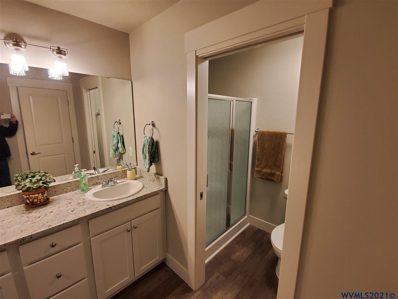997 Walker Road Lebanon, OR 97355 - Photo 11 of 19