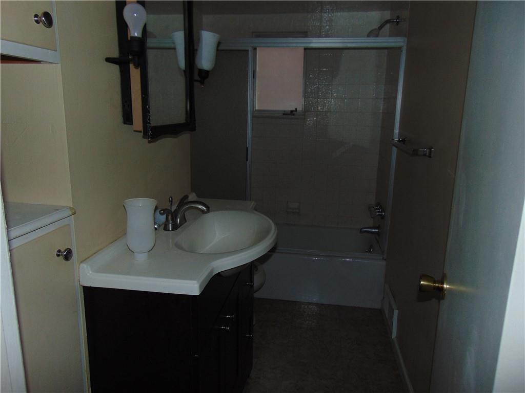 306 Gardner Street McKees Rocks, PA 15136 - Photo 10 of 11
