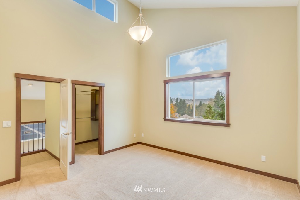 2012 Northeast 37th Place Renton, WA 98056 - Photo 18 of 22 Gallery Image 18