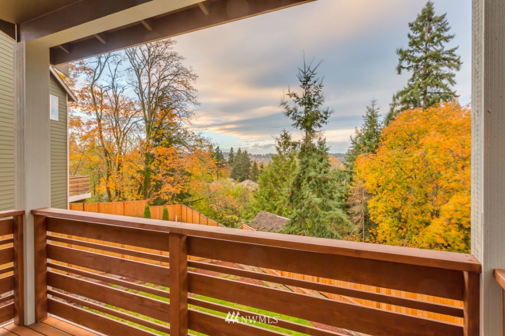 2012 Northeast 37th Place Renton, WA 98056 - Photo 6 of 22 Gallery Image 6