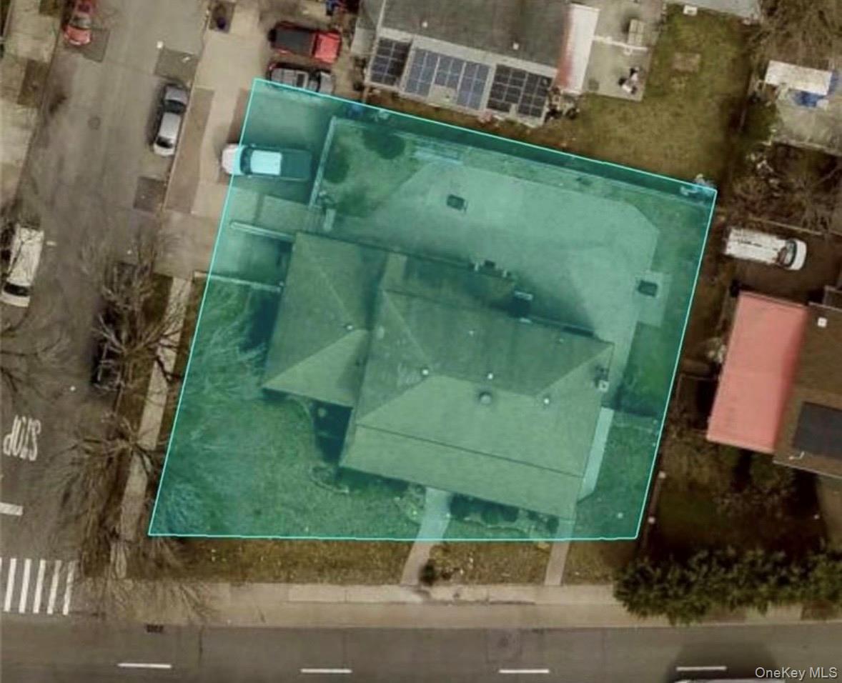 15035 116th Street Queens, NY 11420 - Photo 7 of 8 an aerial view of a residential houses