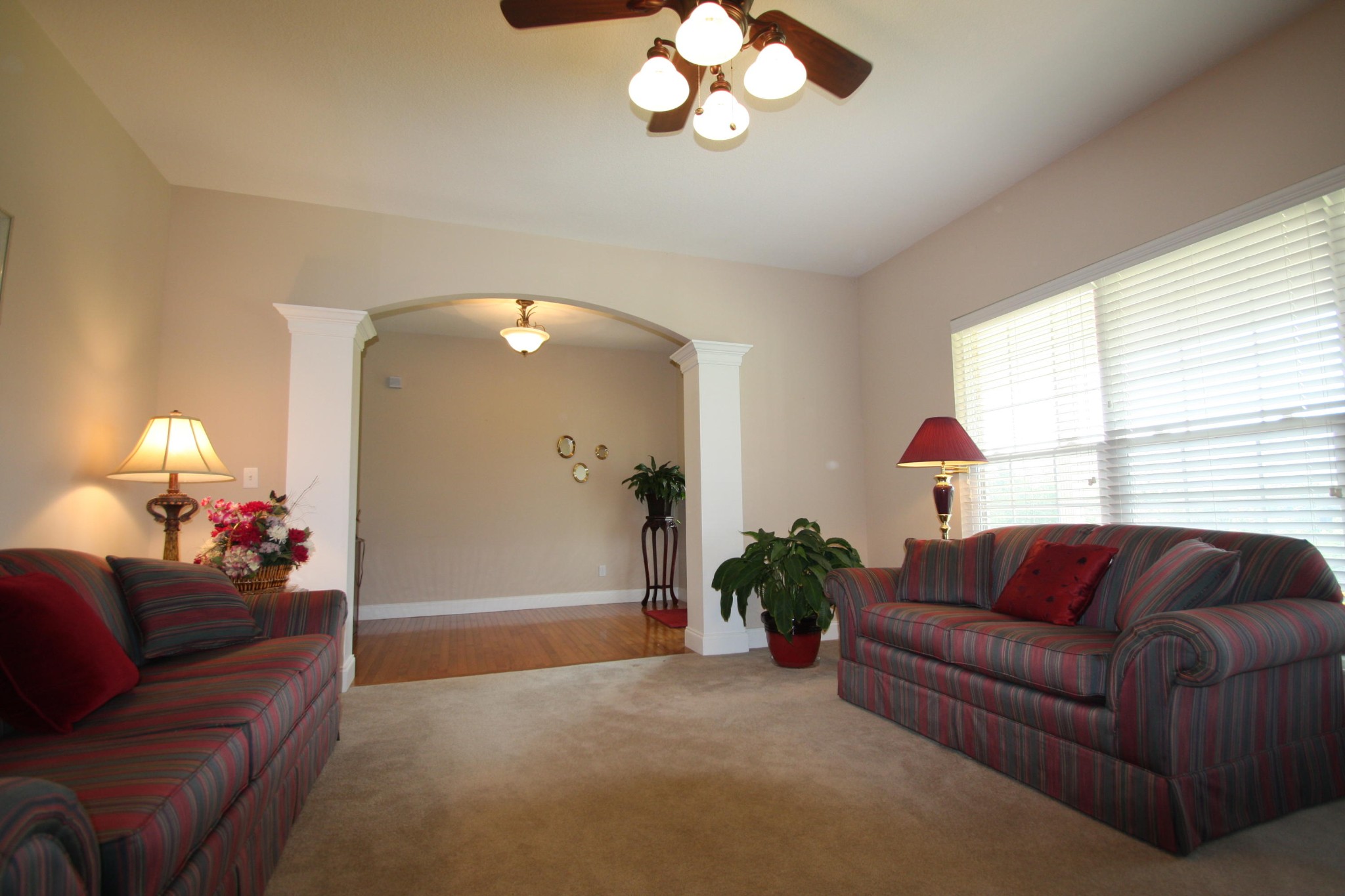 650 Batley Road Clinton, TN 37716 - Photo 7 of 20 a living room with furniture flowerpot and a window