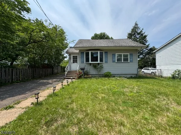 $2,800 | 636 Linden Avenue, Rahway, NJ 07065