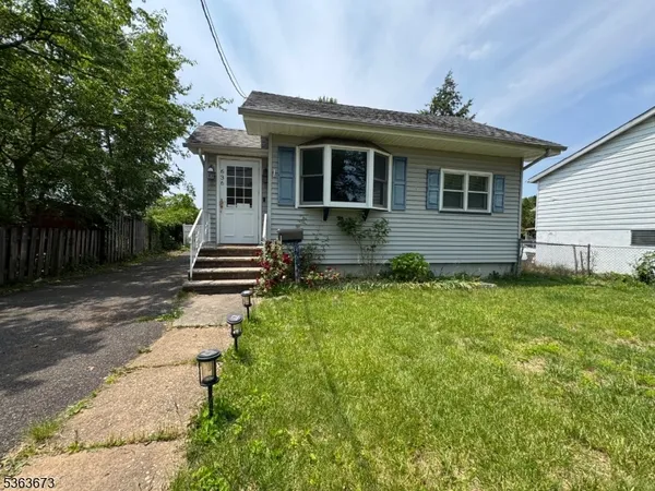 $2,800 | 636 Linden Avenue, Rahway, NJ 07065