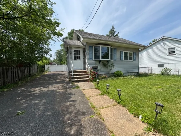 $2,800 | 636 Linden Avenue, Rahway, NJ 07065