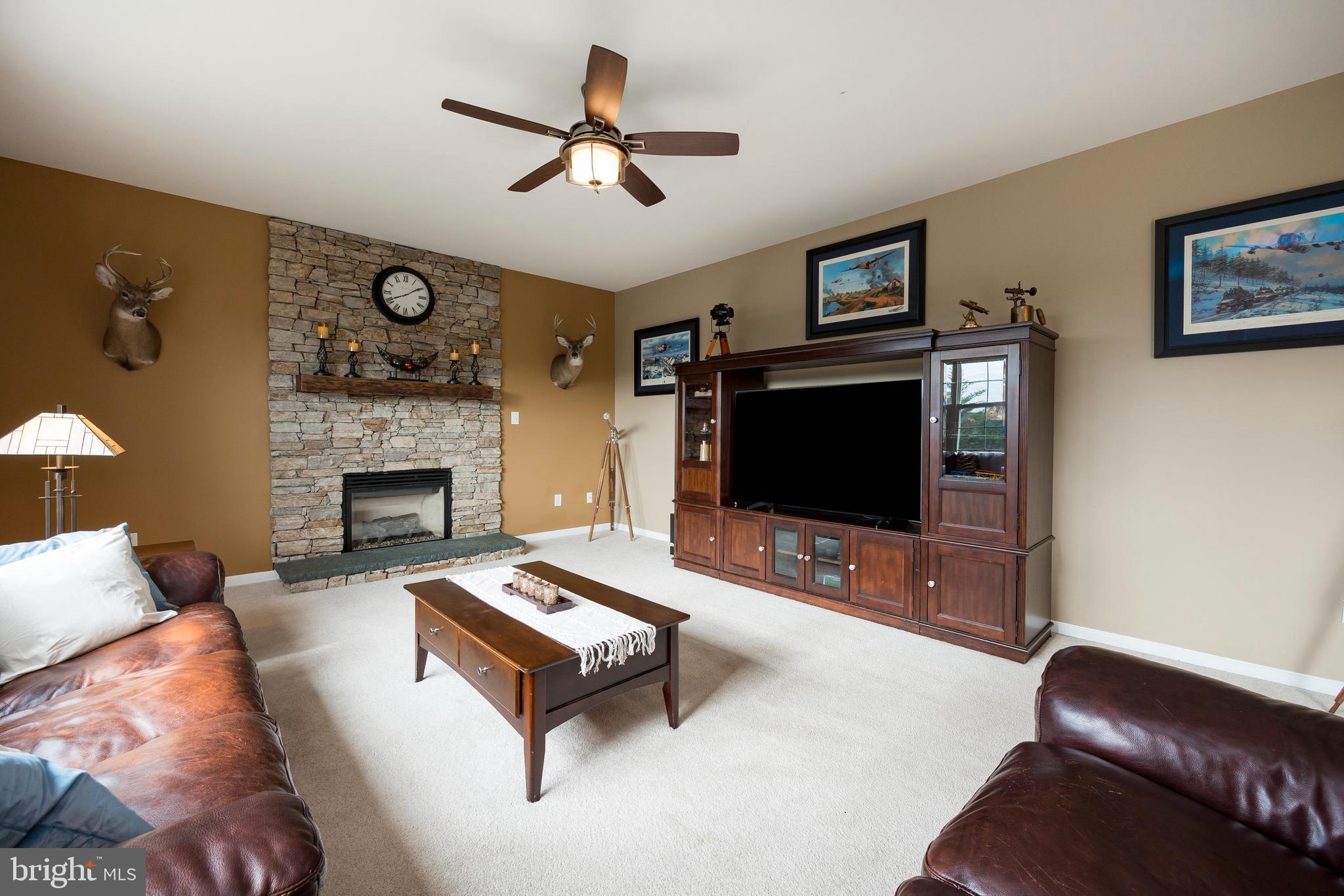 1002 Circle Court Pottstown, PA 19465 - Photo 12 of 46 Family Room