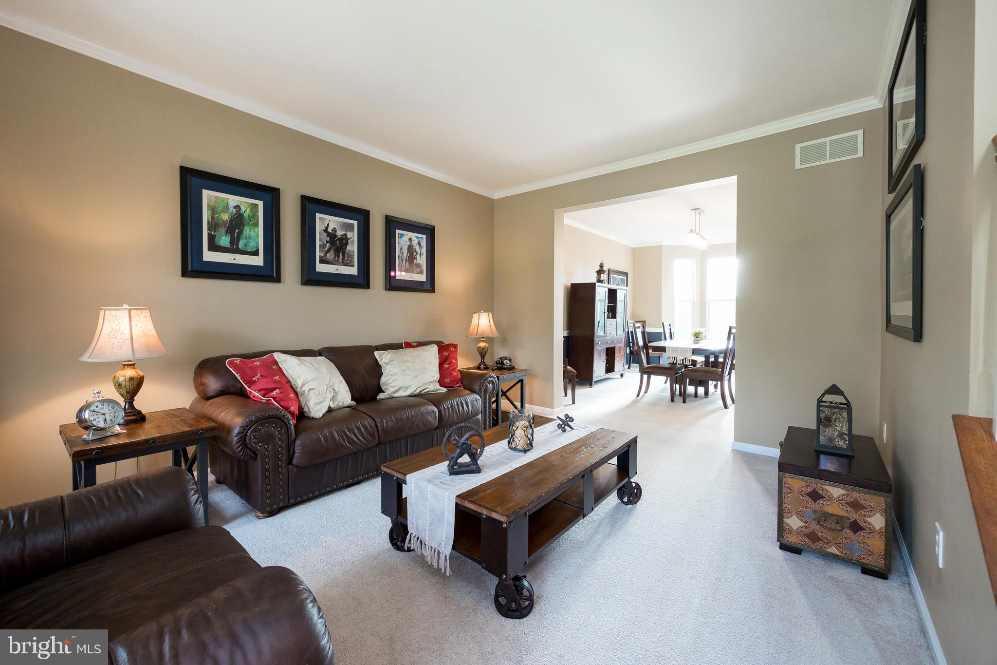 1002 Circle Court Pottstown, PA 19465 - Photo 21 of 46 Living Room