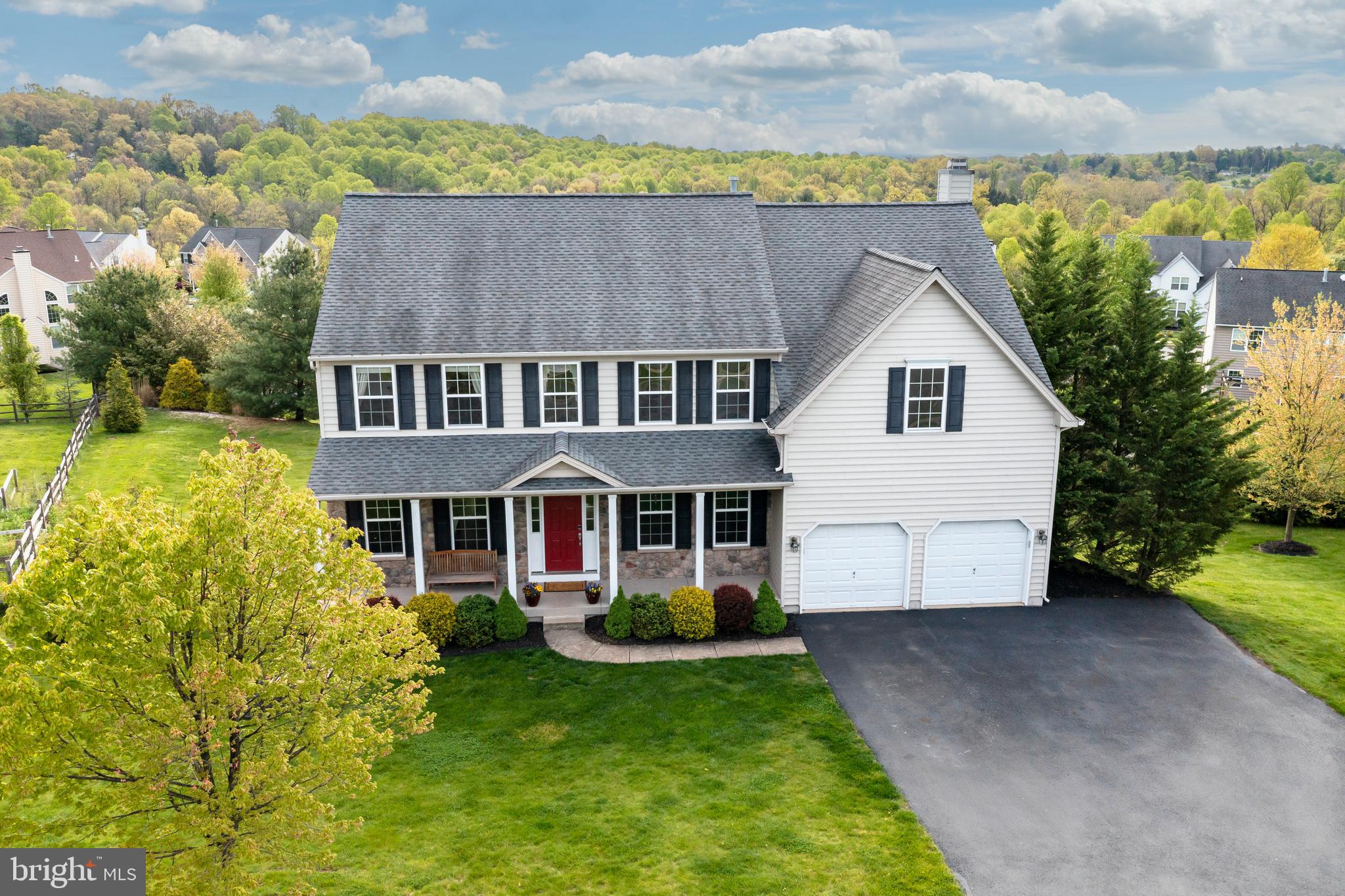 1002 Circle Court Pottstown, PA 19465 - Photo 3 of 46