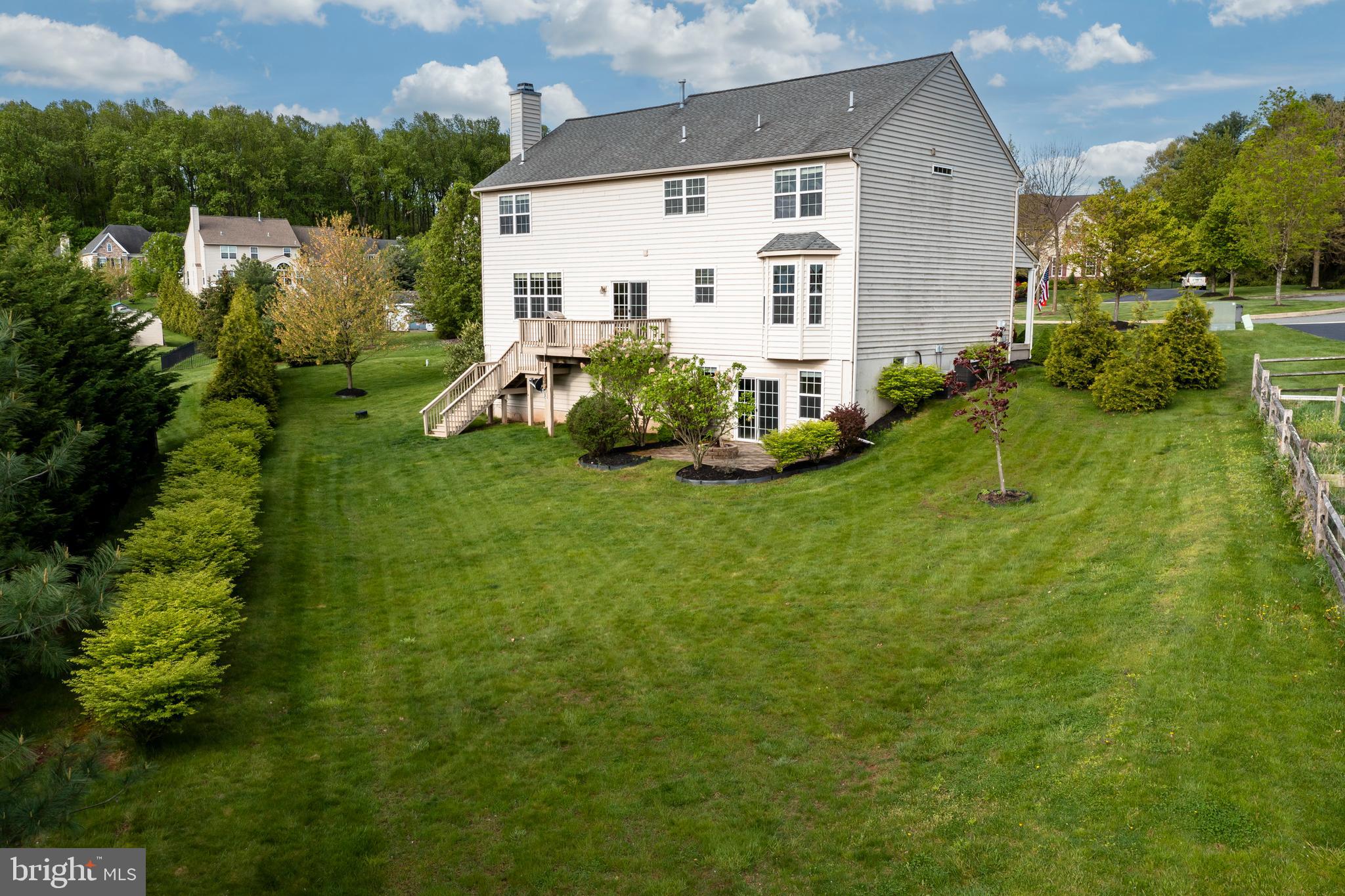 1002 Circle Court Pottstown, PA 19465 - Photo 4 of 46