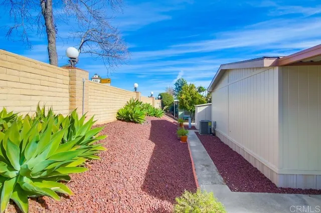 $425,000 | 525 West El Norte Parkway, Unit 10, Escondido, CA 92026