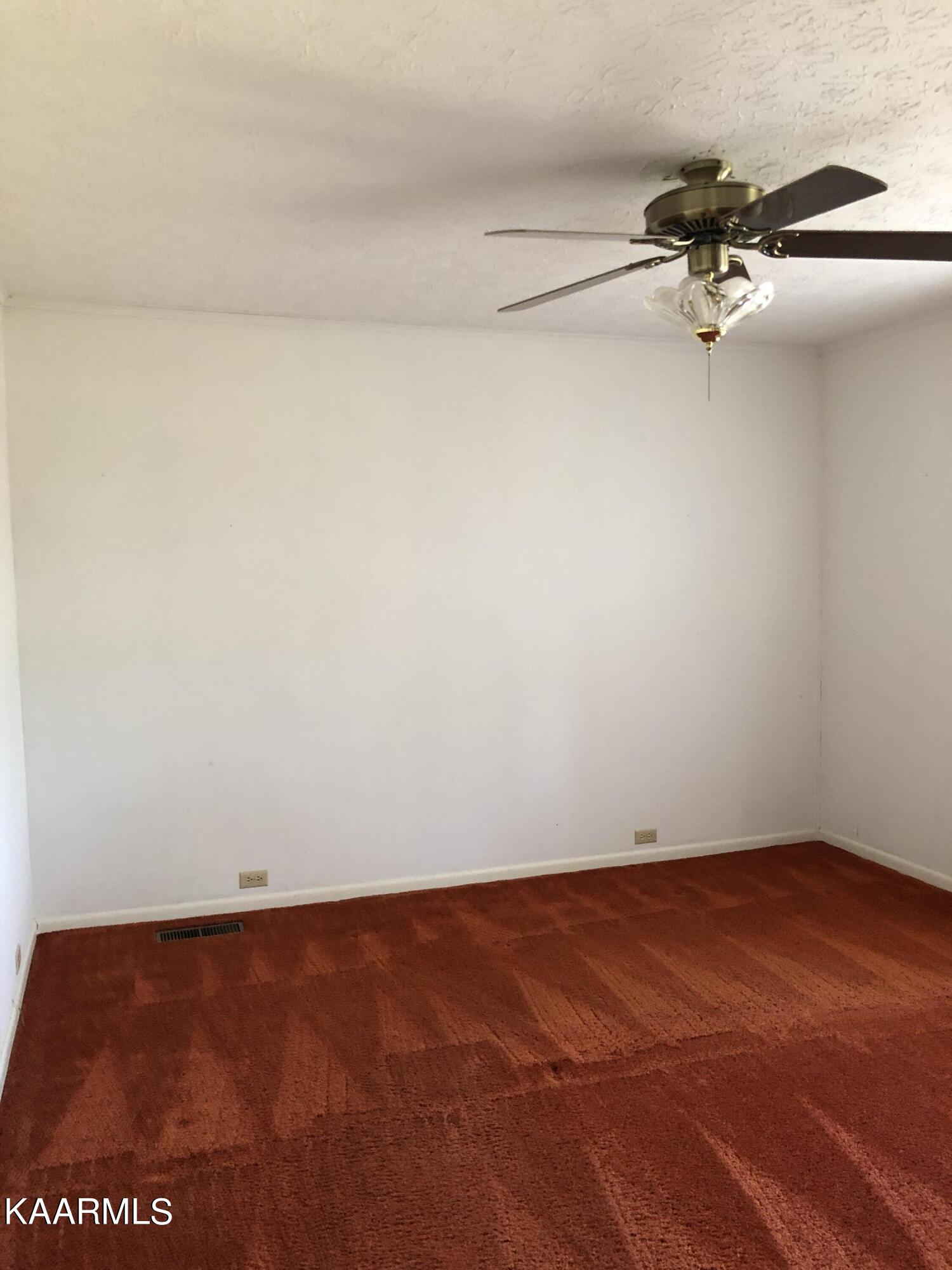 246 Jefferson Avenue Oak Ridge, TN 37830 - Photo 19 of 25 BR #3 IMG_3171