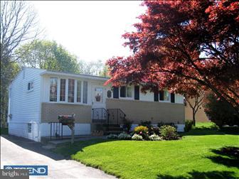 12 Tuscany Road Aston, PA 19014 - Photo 1 of 5 Gallery Image 1