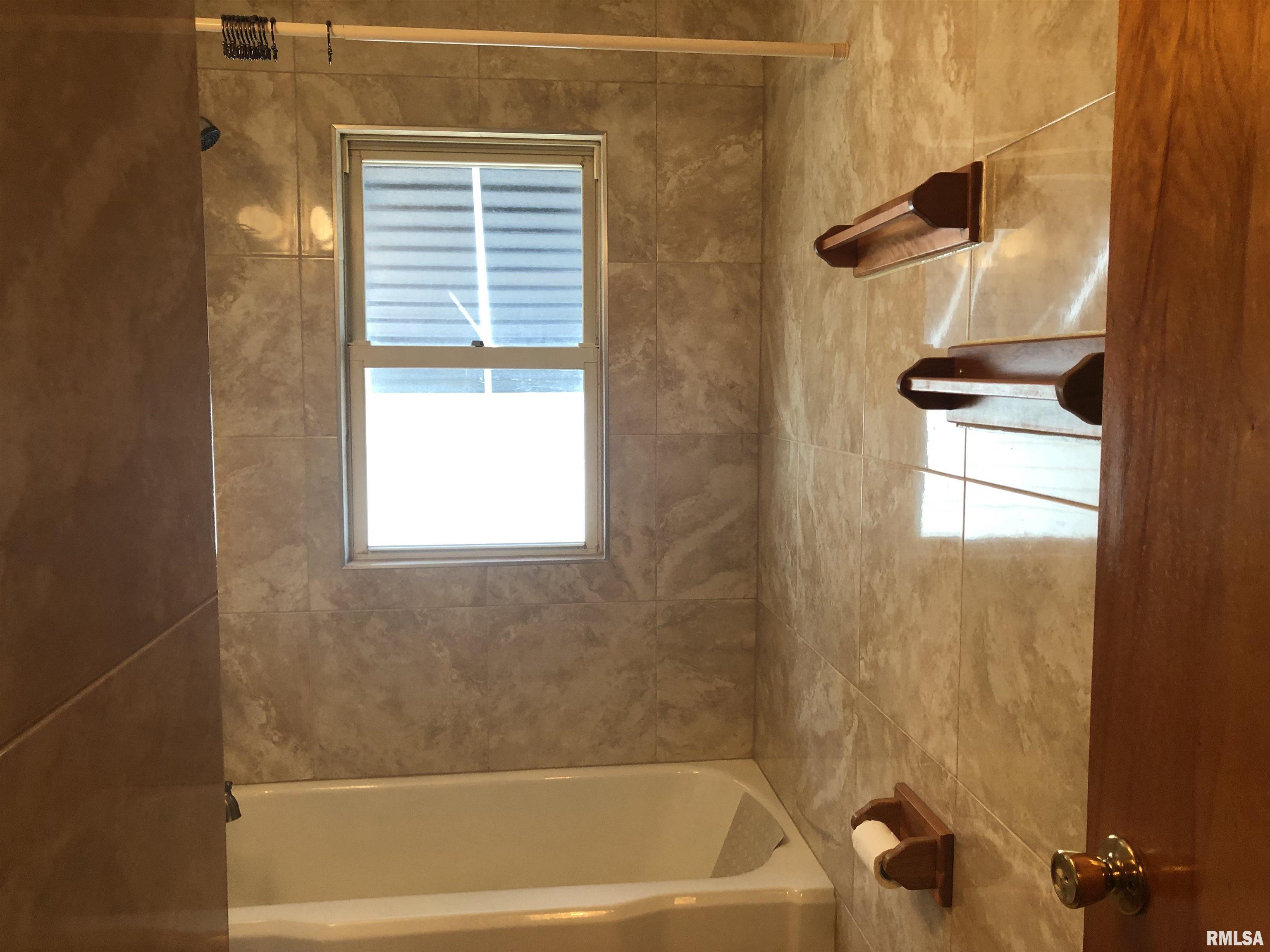 2105 North 22nd Street Springfield, IL 62702 - Photo 12 of 22 Gallery Image 12