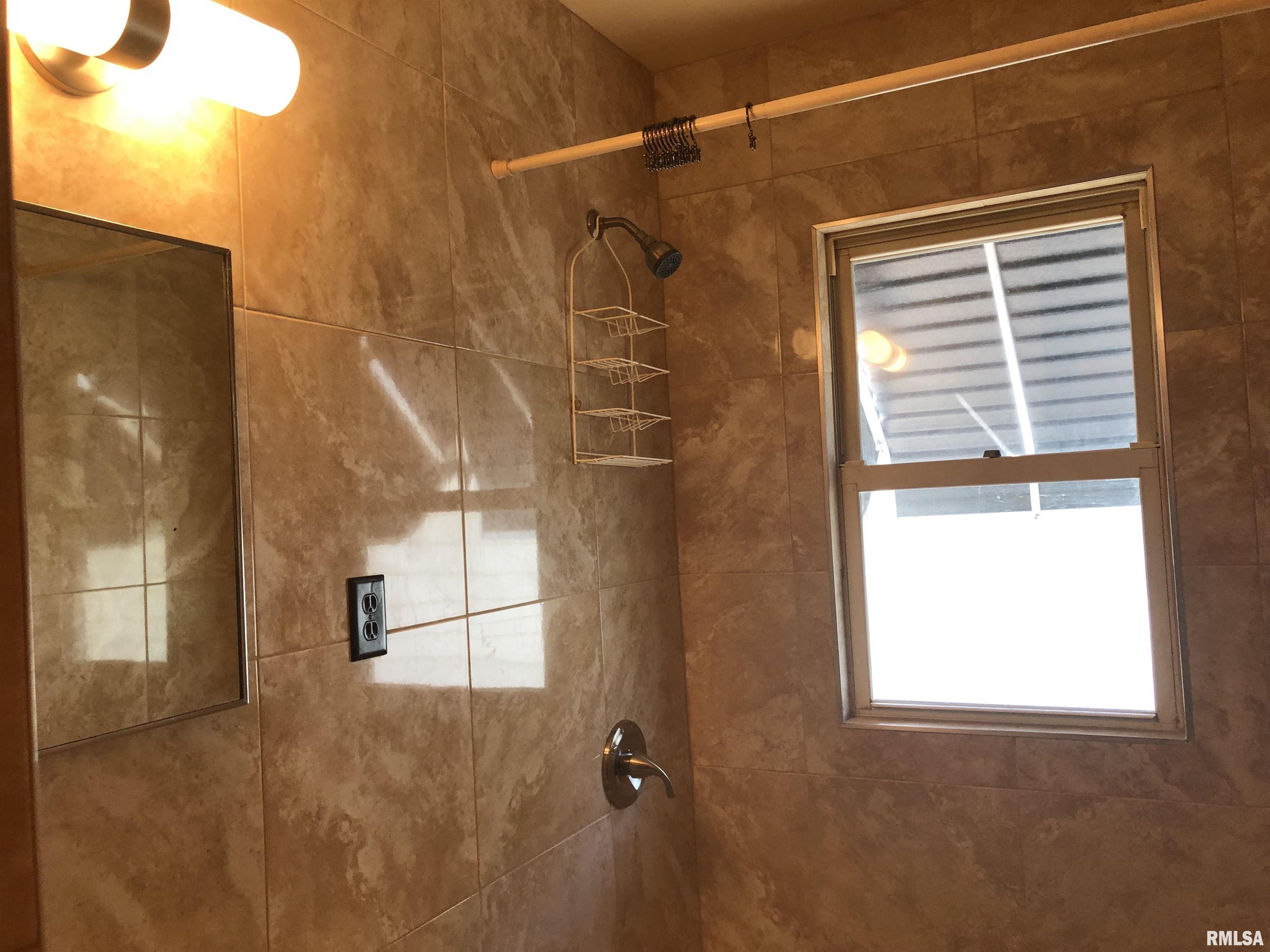 2105 North 22nd Street Springfield, IL 62702 - Photo 13 of 22 Gallery Image 13
