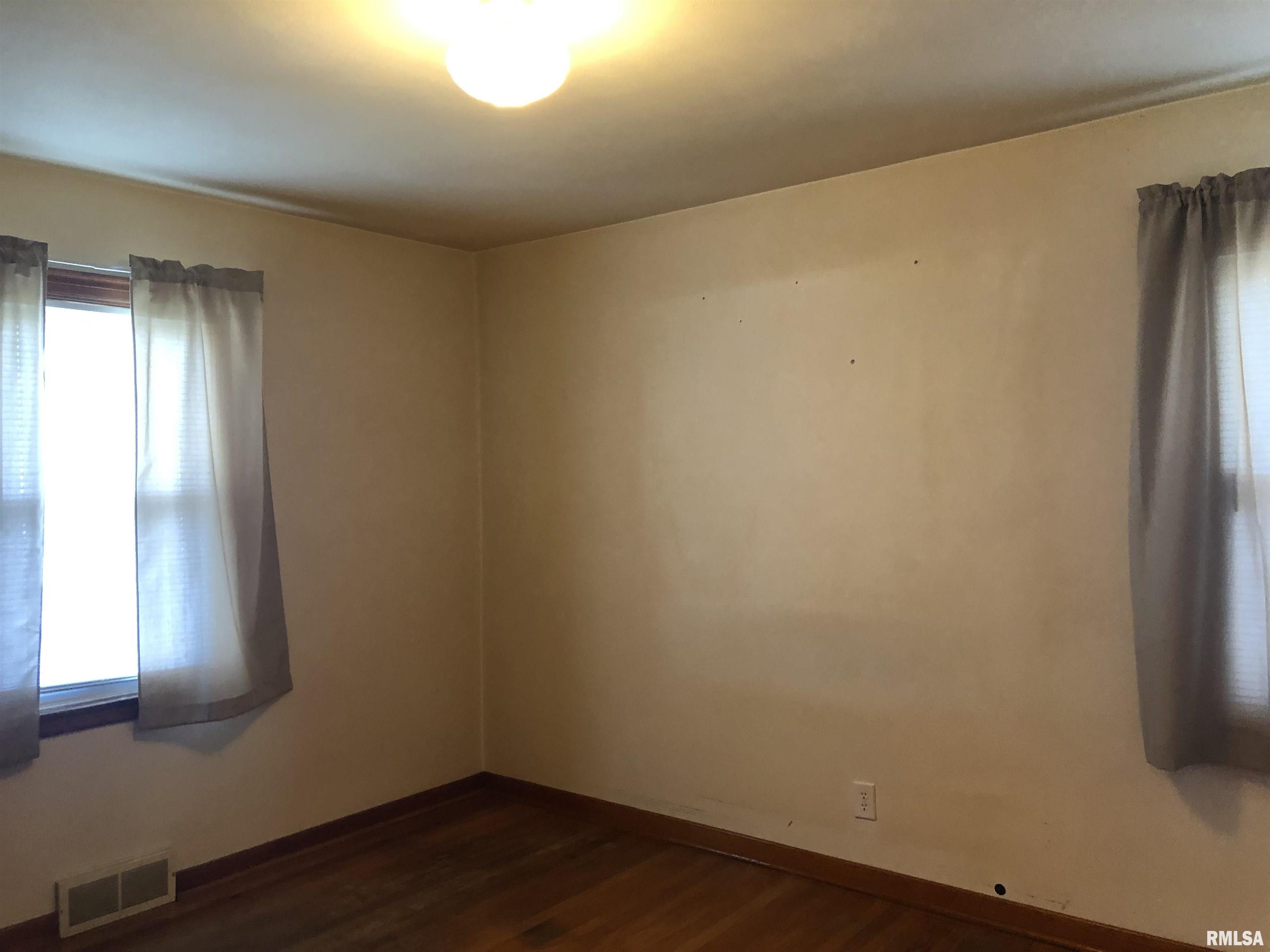 2105 North 22nd Street Springfield, IL 62702 - Photo 14 of 22 Gallery Image 14
