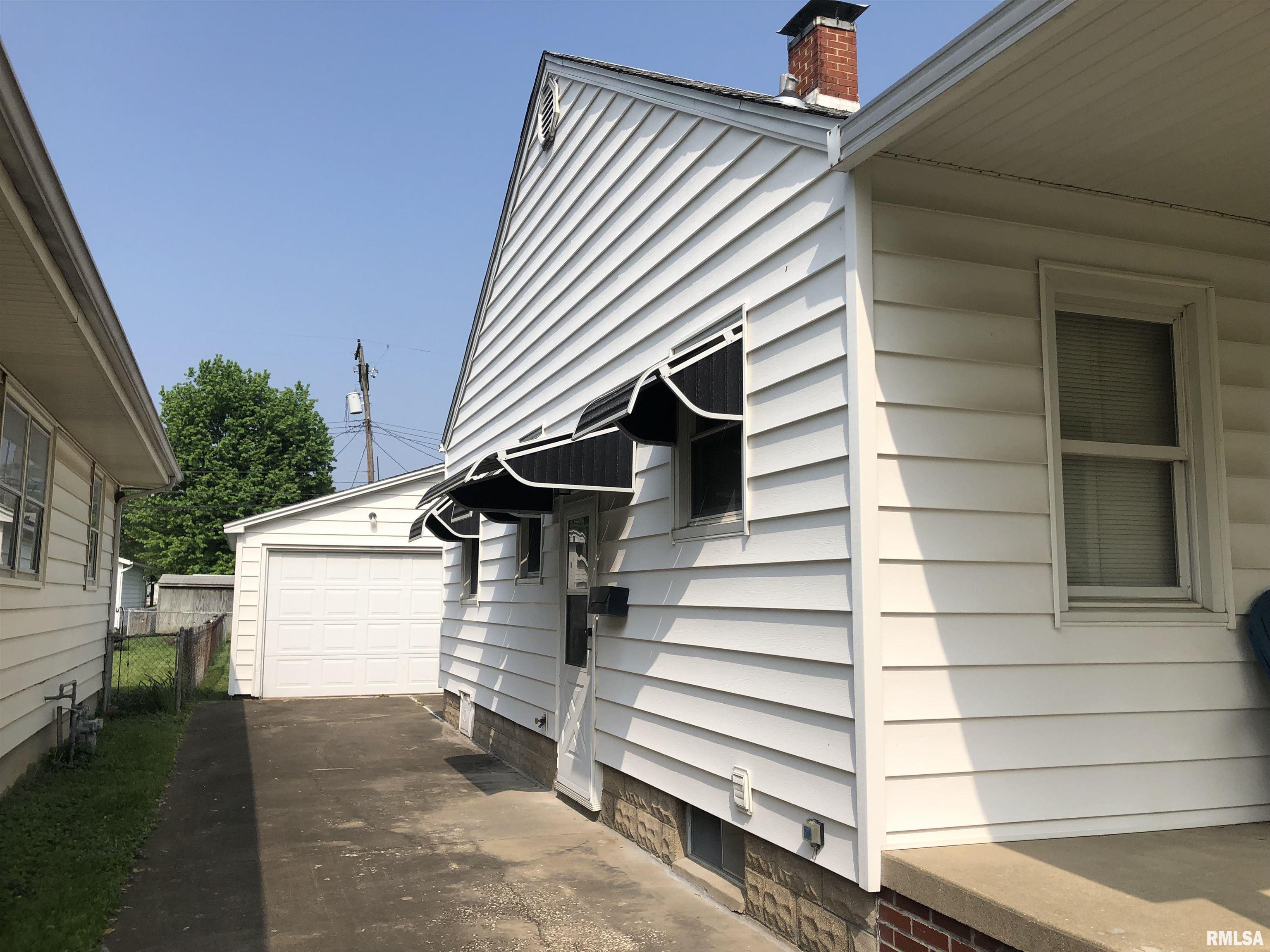 2105 North 22nd Street Springfield, IL 62702 - Photo 17 of 22 Gallery Image 17