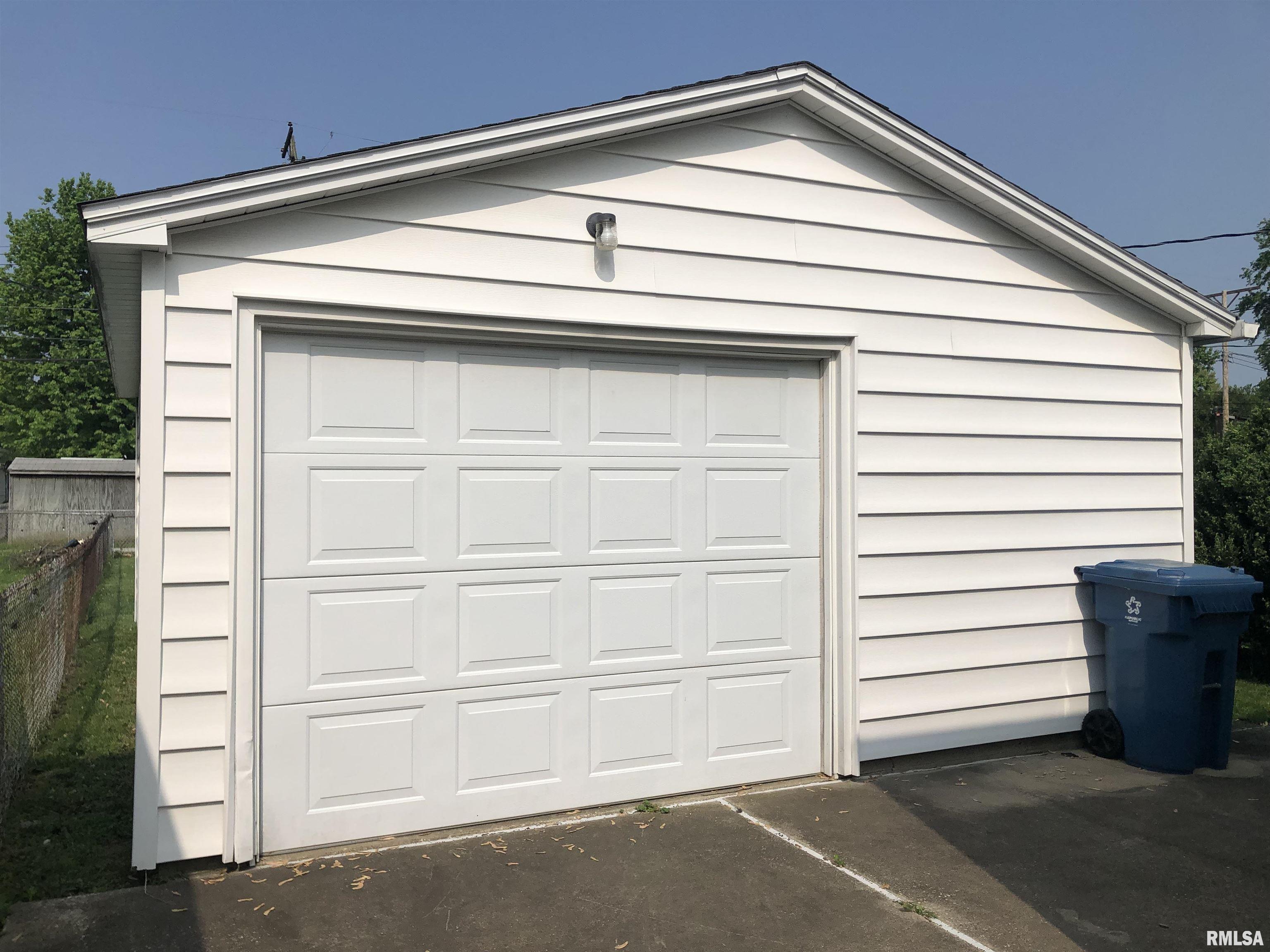 2105 North 22nd Street Springfield, IL 62702 - Photo 18 of 22 Gallery Image 18