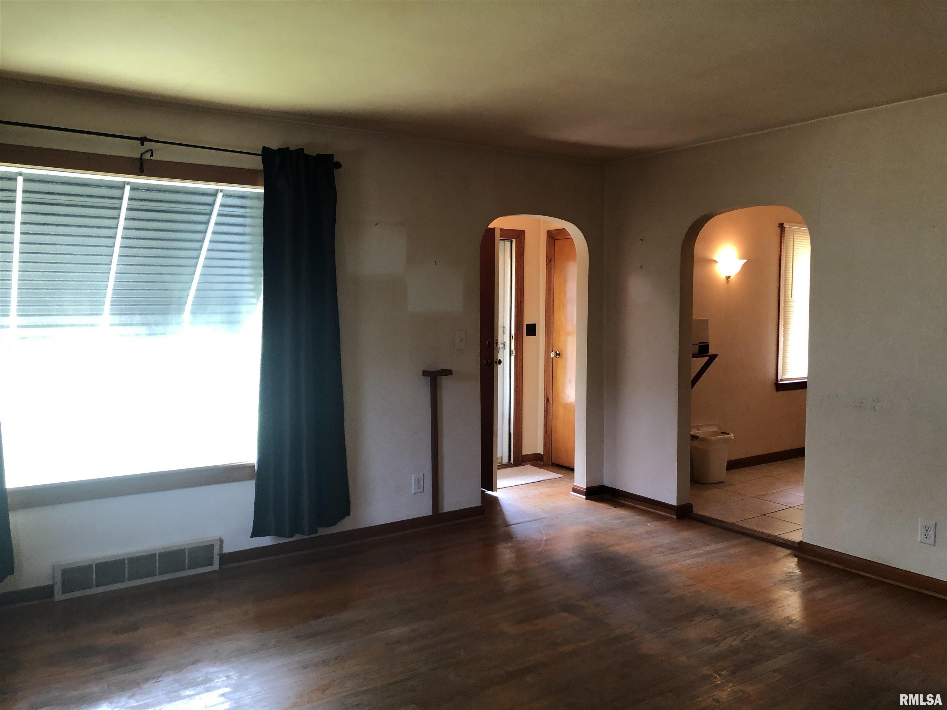 2105 North 22nd Street Springfield, IL 62702 - Photo 2 of 22 Gallery Image 2