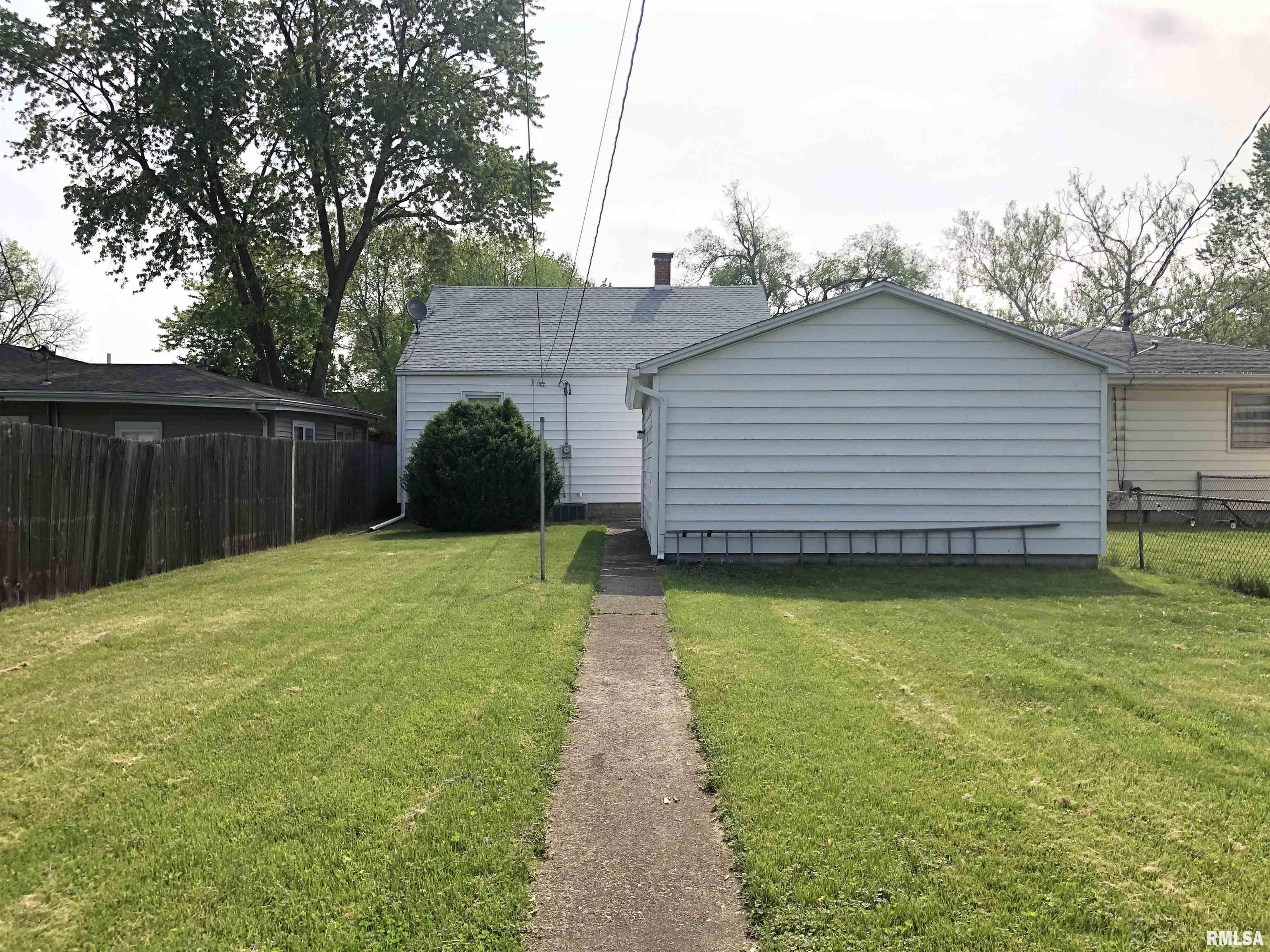 2105 North 22nd Street Springfield, IL 62702 - Photo 21 of 22 Gallery Image 21