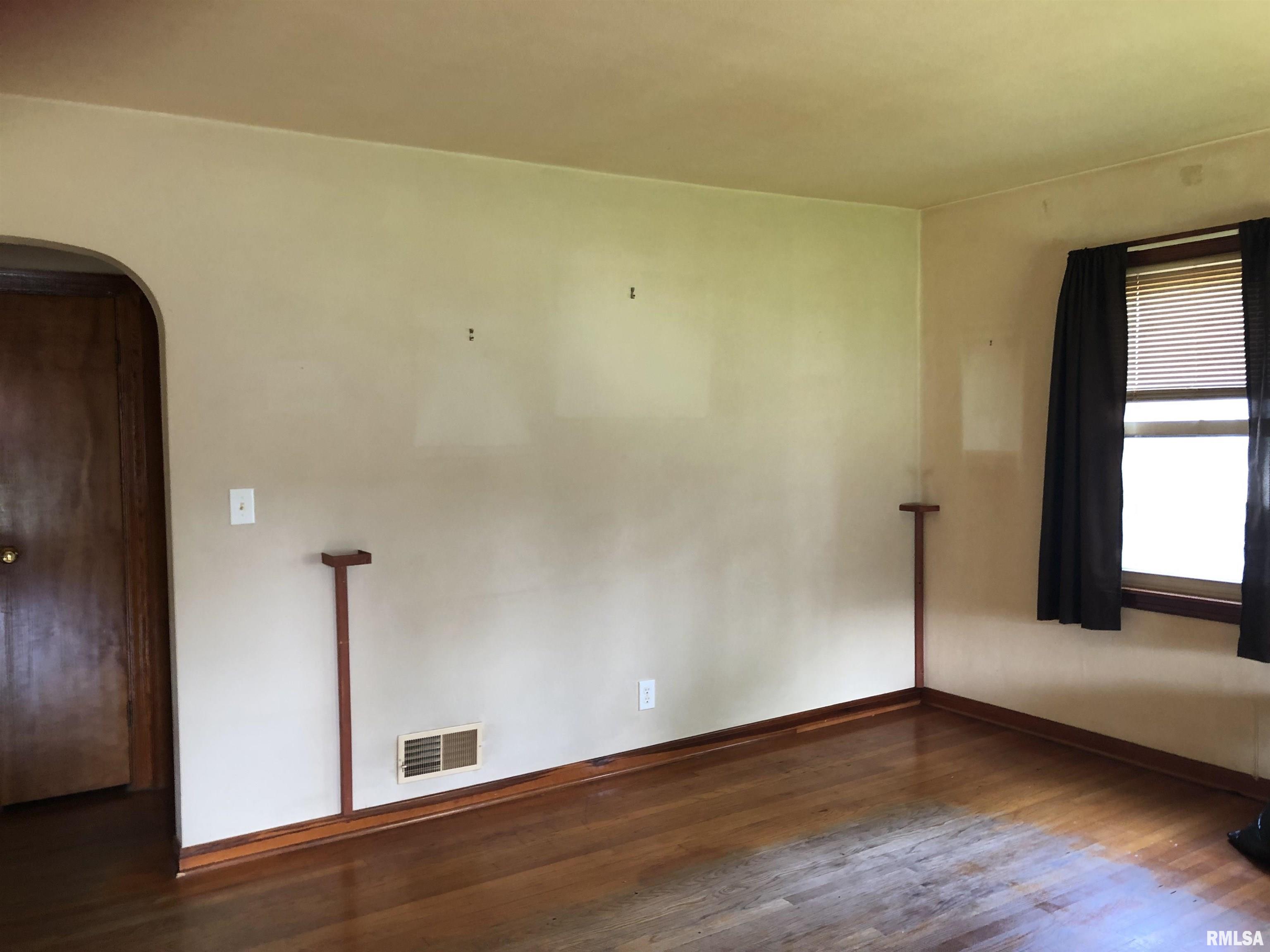 2105 North 22nd Street Springfield, IL 62702 - Photo 4 of 22 Gallery Image 4