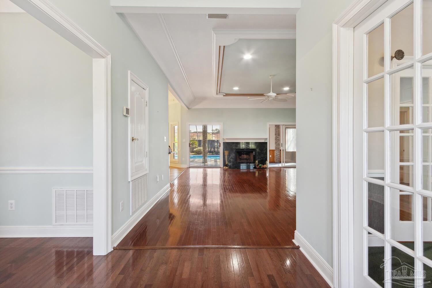 2870 Masters Boulevard Navarre, FL 32566 - Photo 4 of 50