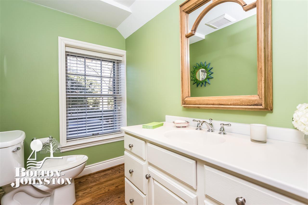 324 Provencal Road Grosse Pointe, MI 48236 - Photo 14 of 65 31336425-13.JPG