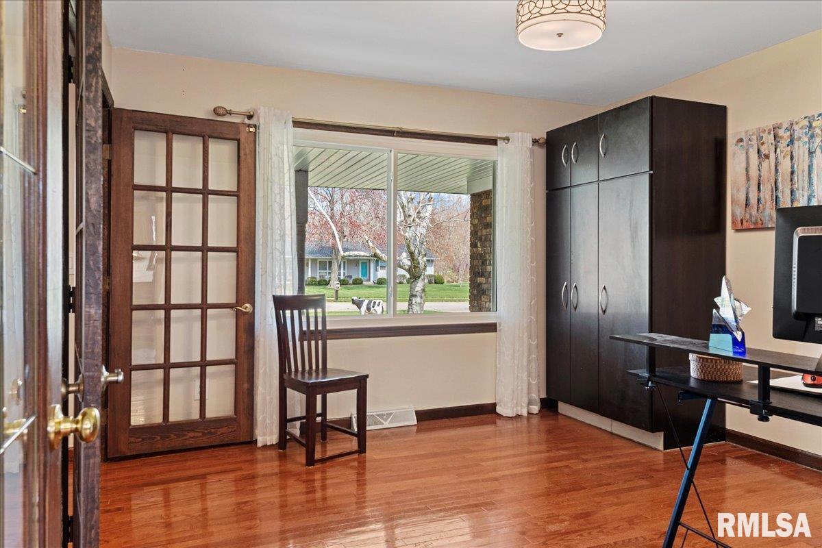 38 Frontier Lake Drive Springfield, IL 62707 - Photo 21 of 53