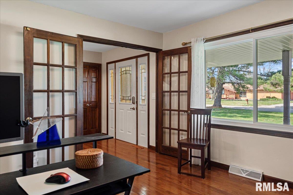 38 Frontier Lake Drive Springfield, IL 62707 - Photo 23 of 53