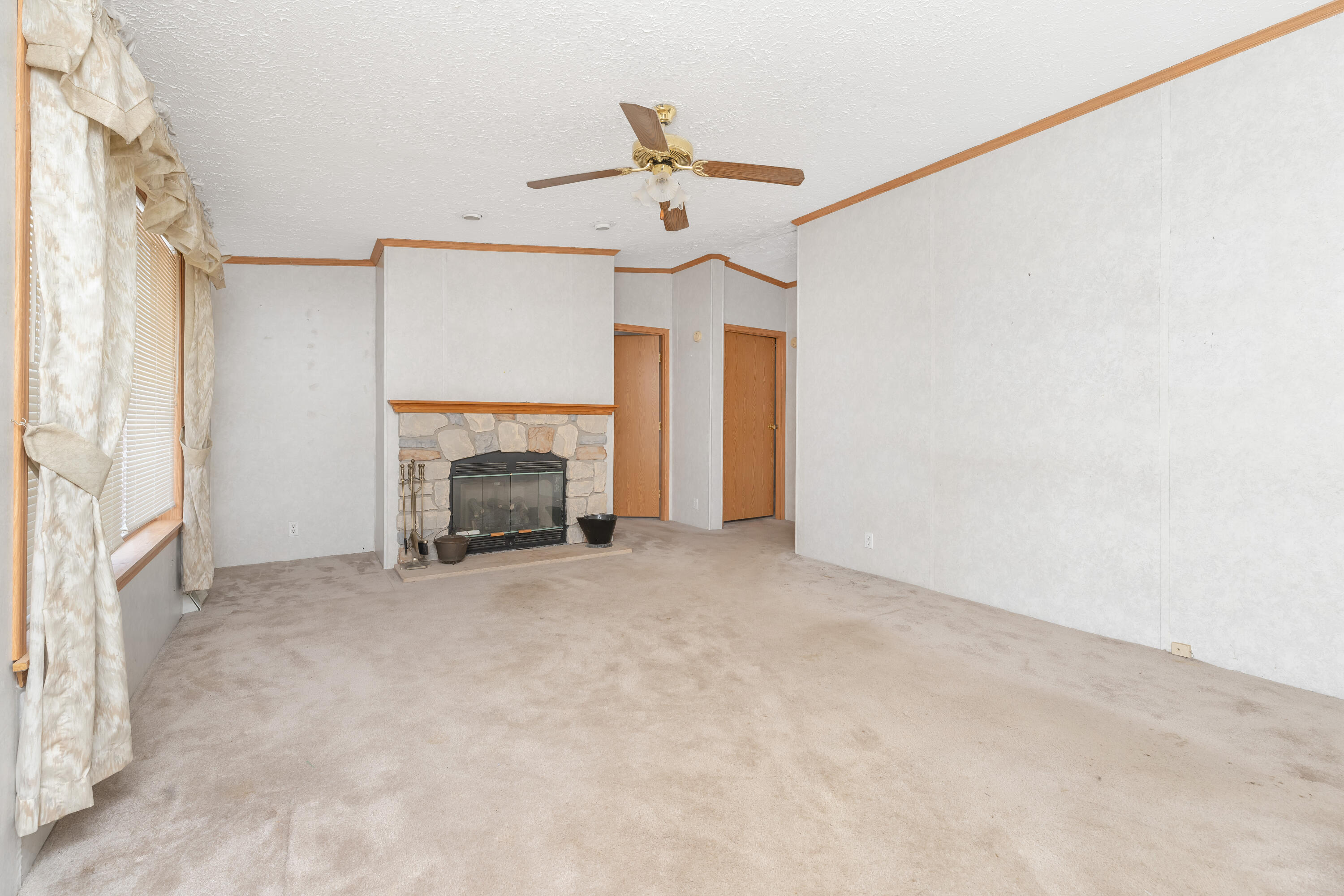 2841 Hammond Road Hastings, MI 49058 - Photo 12 of 25 2841Hammond_LivingRoom3