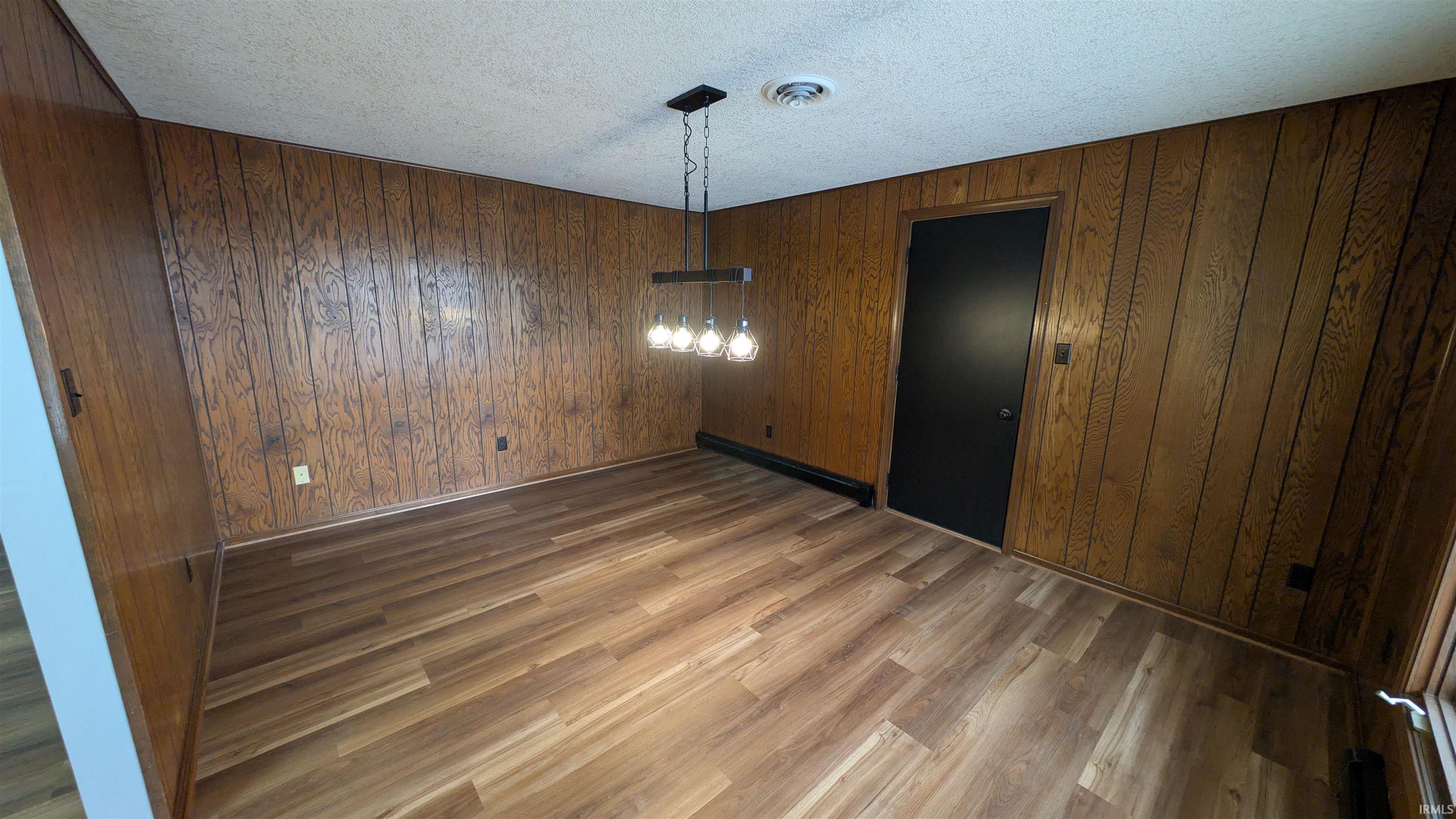 20005 Bryson Lane Woodburn, IN 46797 - Photo 3 of 18