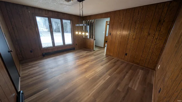 $259,900 | 20005 Bryson Lane, Woodburn, IN 46797