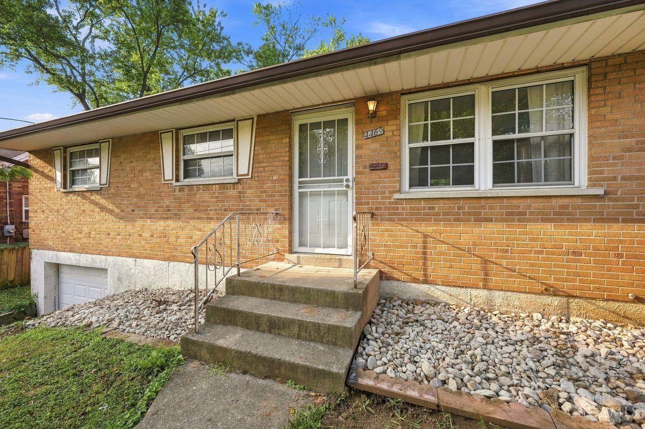 4469 Delhi Road Cincinnati, OH 45238 - Photo 4 of 37