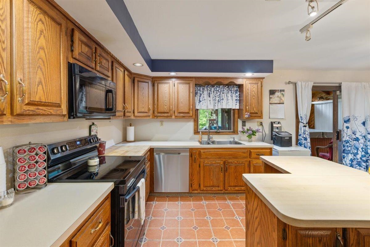 42 Brown Hill Road Hampstead, NH 03826 - Photo 21 of 52