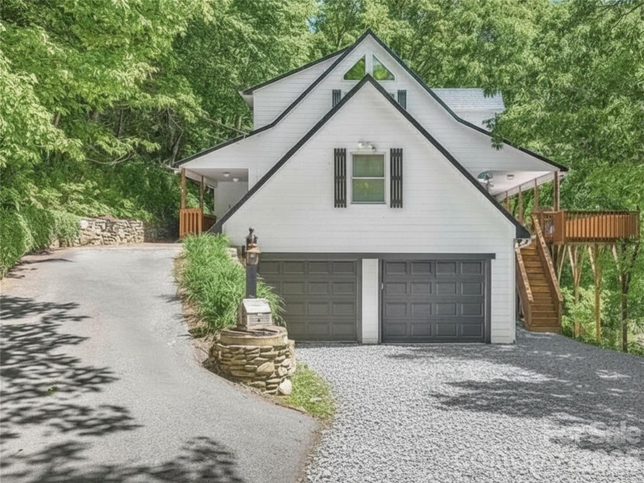 505 Middle Top Loop Waynesville, NC 28785 - Photo 4 of 33