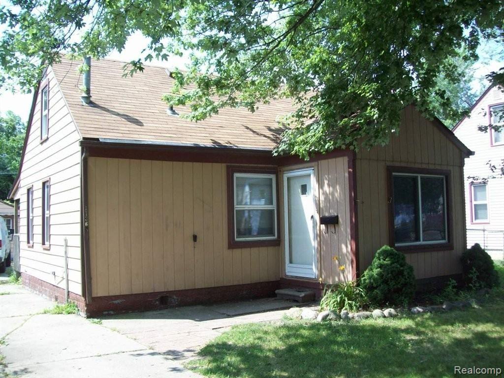 11368 Maxwell Avenue Warren, MI 48089 - Photo 4 of 15 100_3510.JPG