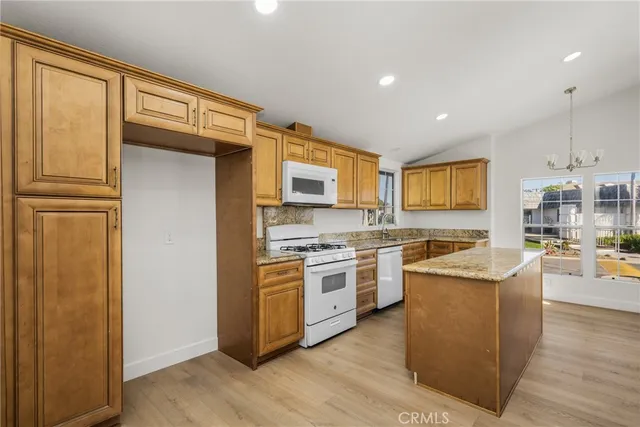 $289,800 | 201 West Collins Avenue, Unit 81, Orange, CA 92867