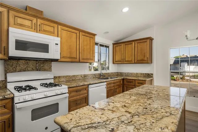 $289,800 | 201 West Collins Avenue, Unit 81, Orange, CA 92867