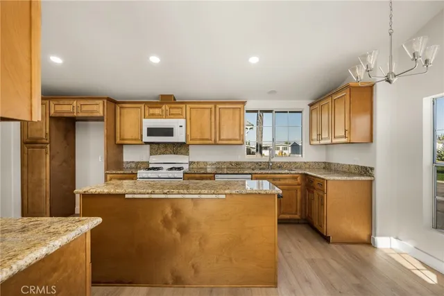 $289,800 | 201 West Collins Avenue, Unit 81, Orange, CA 92867