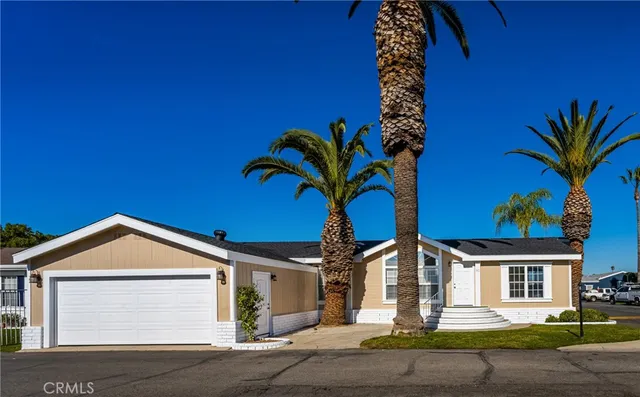 $289,800 | 201 West Collins Avenue, Unit 81, Orange, CA 92867