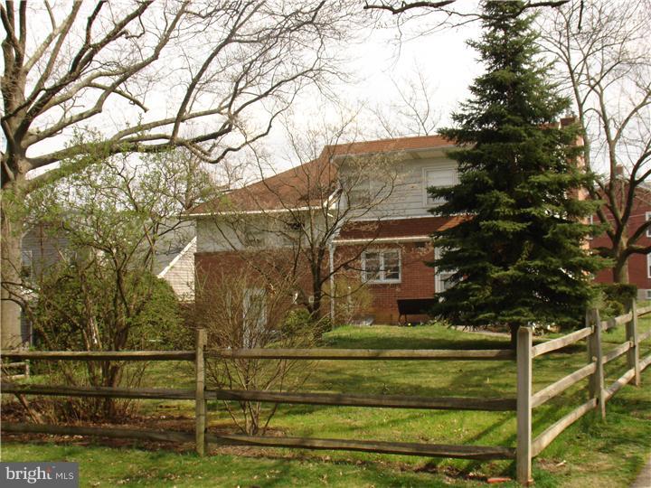 40 Spruce Street Shillington, PA 19607 - Photo 4 of 17