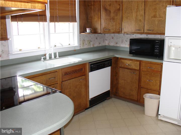40 Spruce Street Shillington, PA 19607 - Photo 9 of 17