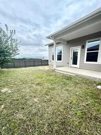 $1,600 | 100 Zayd Court, Unit A, Jarrell, TX 76537