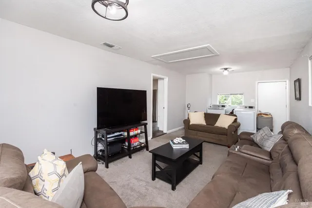 $680,000 | 1596 Verna Drive, Napa, CA 94558