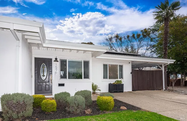 $680,000 | 1596 Verna Drive, Napa, CA 94558