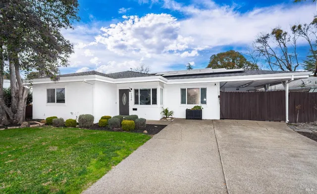 $680,000 | 1596 Verna Drive, Napa, CA 94558