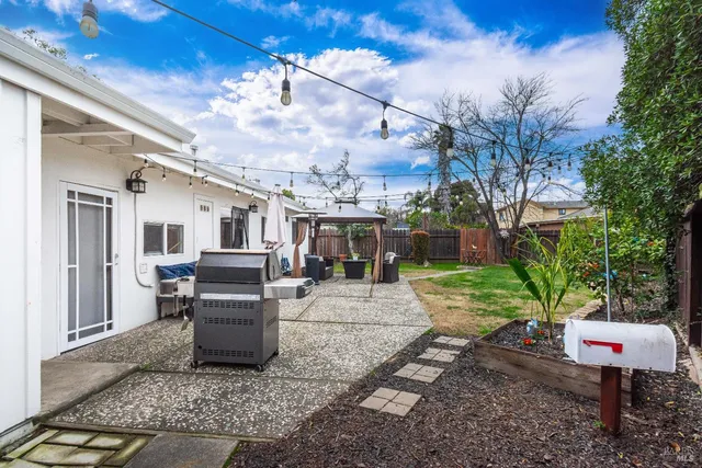 $680,000 | 1596 Verna Drive, Napa, CA 94558