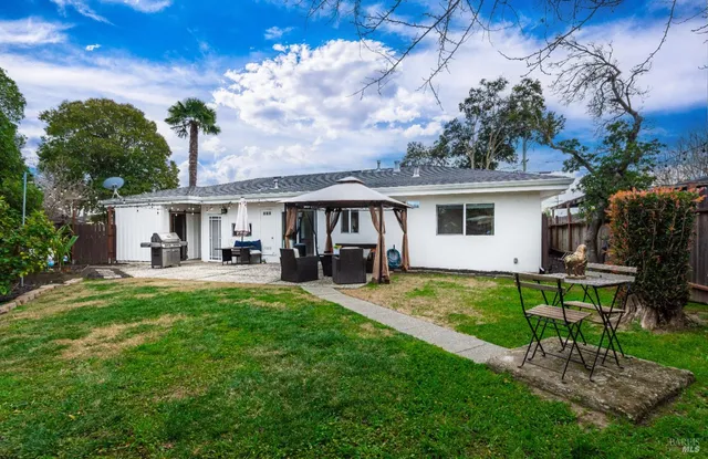 $680,000 | 1596 Verna Drive, Napa, CA 94558