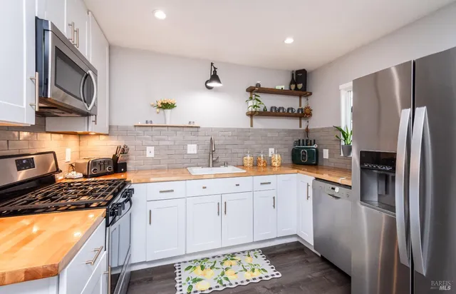 $680,000 | 1596 Verna Drive, Napa, CA 94558