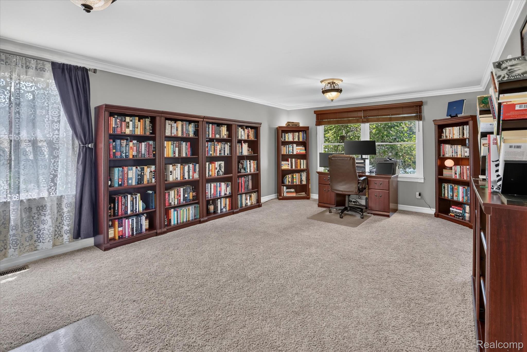 7186 East River Road Flushing, MI 48433 - Photo 12 of 47 Office
